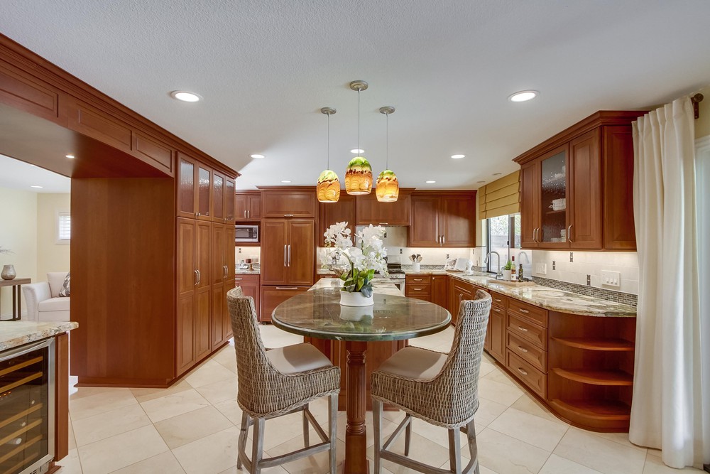 Virtual tour photo 35 of 93 for 1665 Los Altos Road