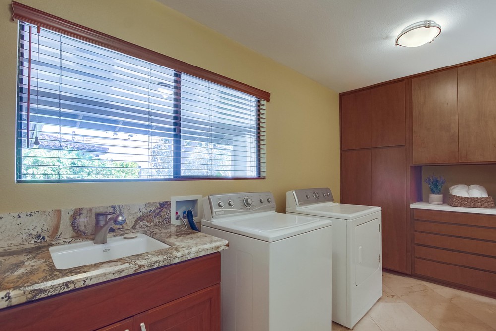 Virtual tour photo 65 of 93 for 1665 Los Altos Road