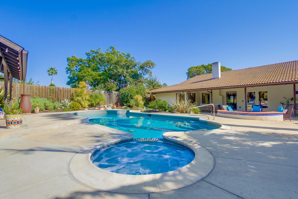 Virtual tour photo 77 of 93 for 1665 Los Altos Road