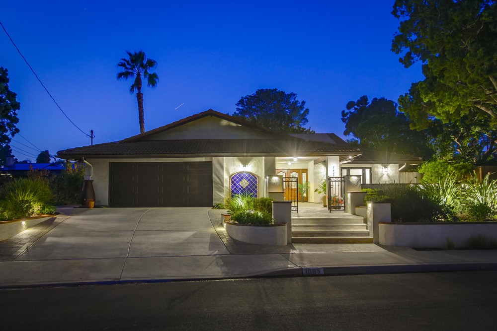 Virtual tour photo 3 of 94 for 1665 Los Altos Road