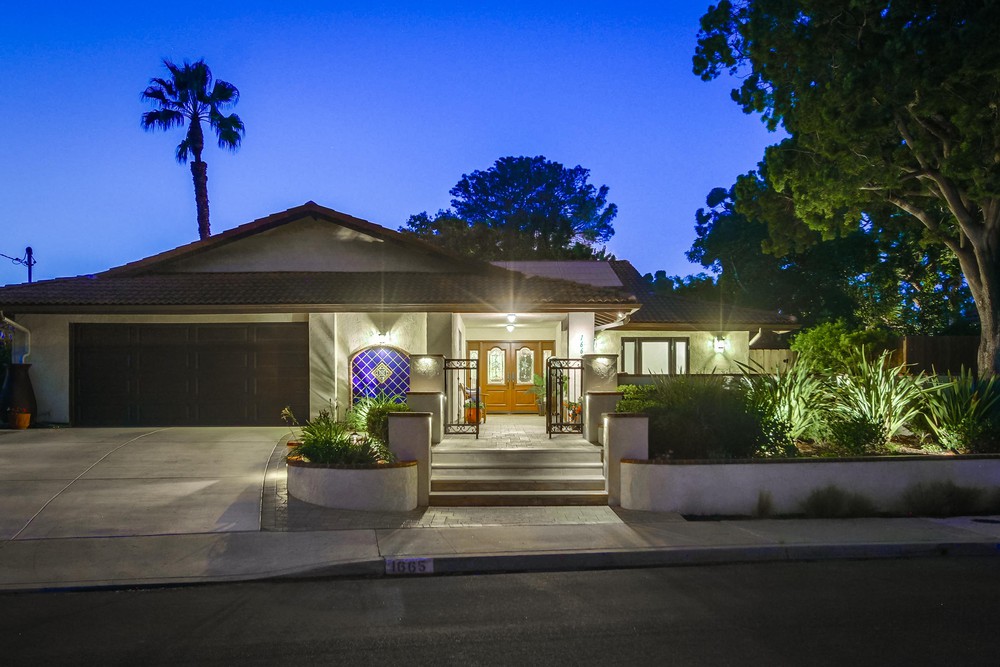 Virtual tour photo 4 of 94 for 1665 Los Altos Road