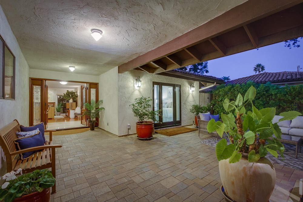 Virtual tour photo 10 of 94 for 1665 Los Altos Road