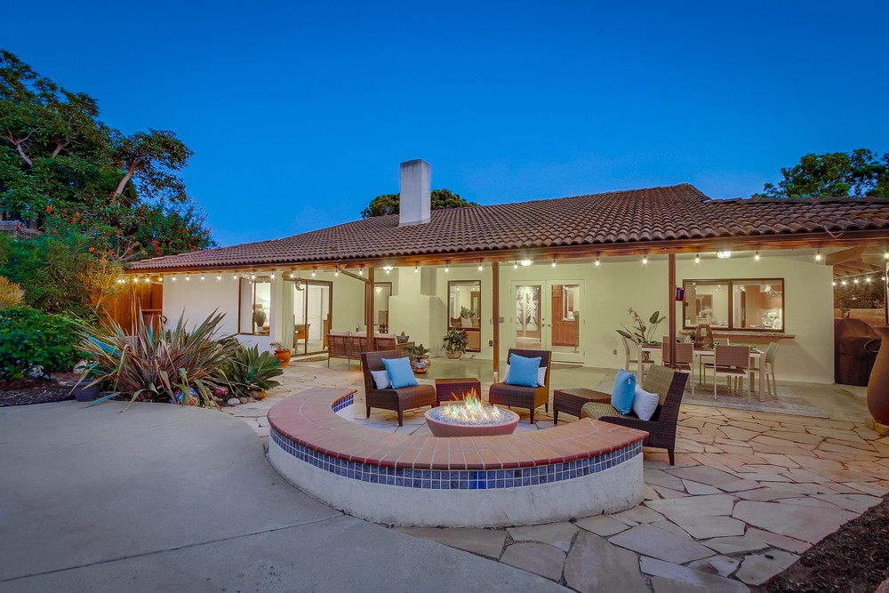 Virtual tour photo 18 of 94 for 1665 Los Altos Road