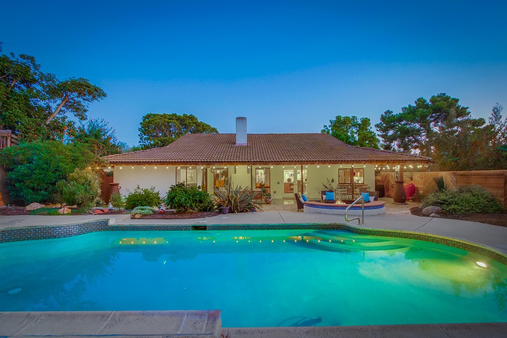 Virtual tour photo 20 of 94 for 1665 Los Altos Road