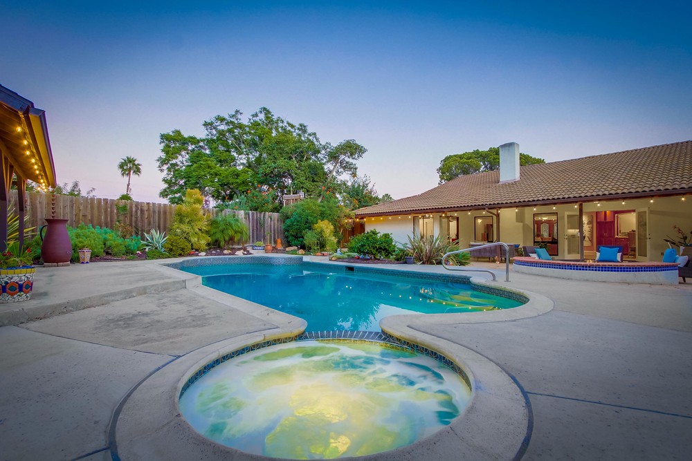 Virtual tour photo 32 of 94 for 1665 Los Altos Road
