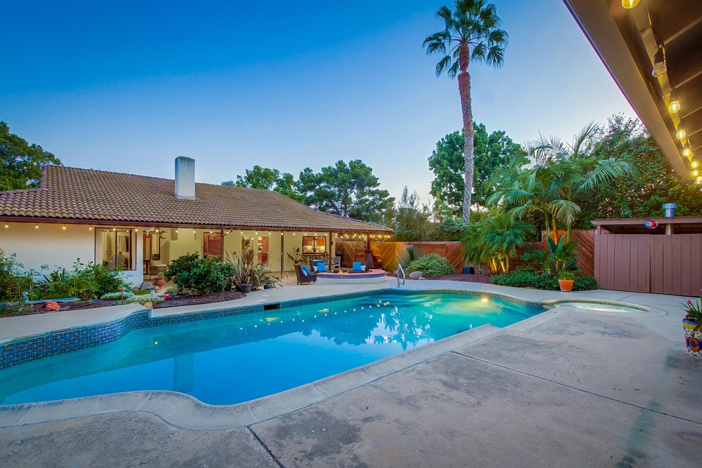 Virtual tour photo 33 of 94 for 1665 Los Altos Road