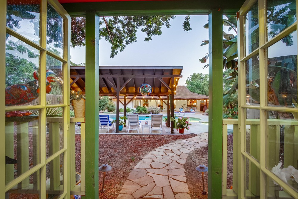 Virtual tour photo 64 of 94 for 1665 Los Altos Road