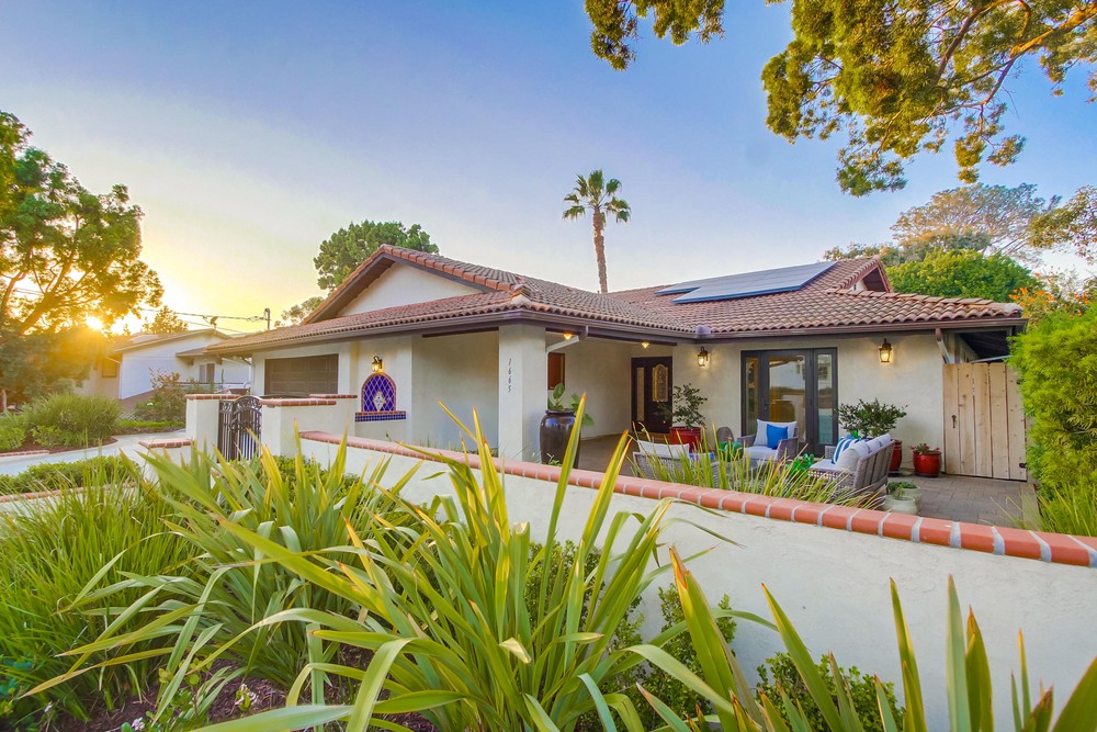 Virtual tour photo 67 of 94 for 1665 Los Altos Road