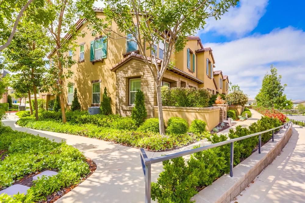 Virtual tour photo 1 of 46 for 16651 Gill Loop