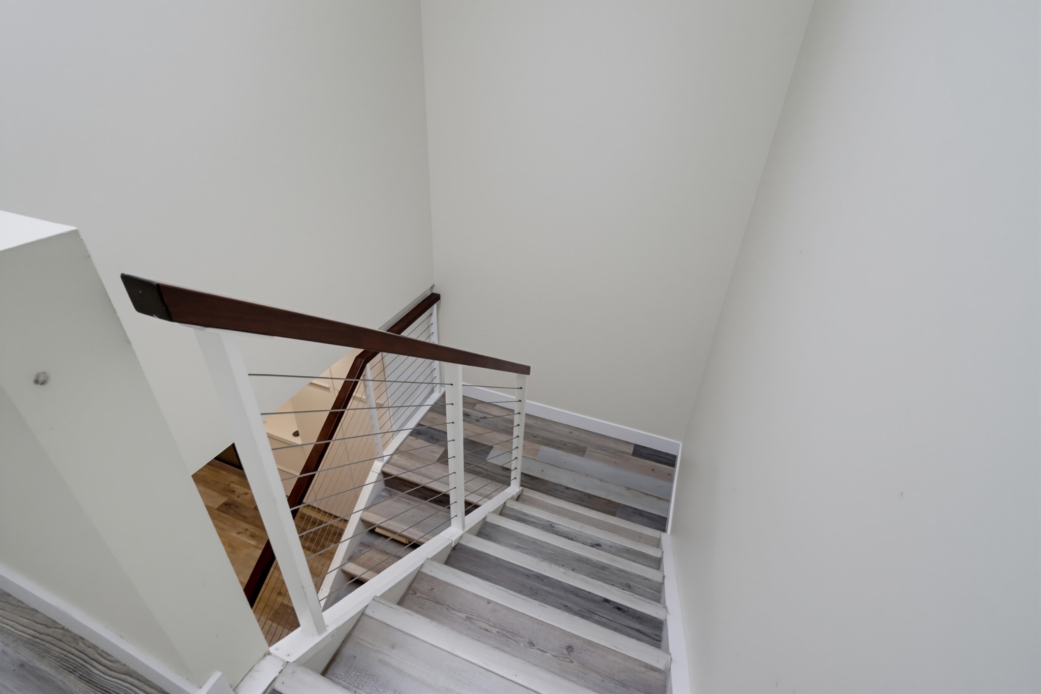 Virtual tour photo 6 of 36 for 1669 Guy St