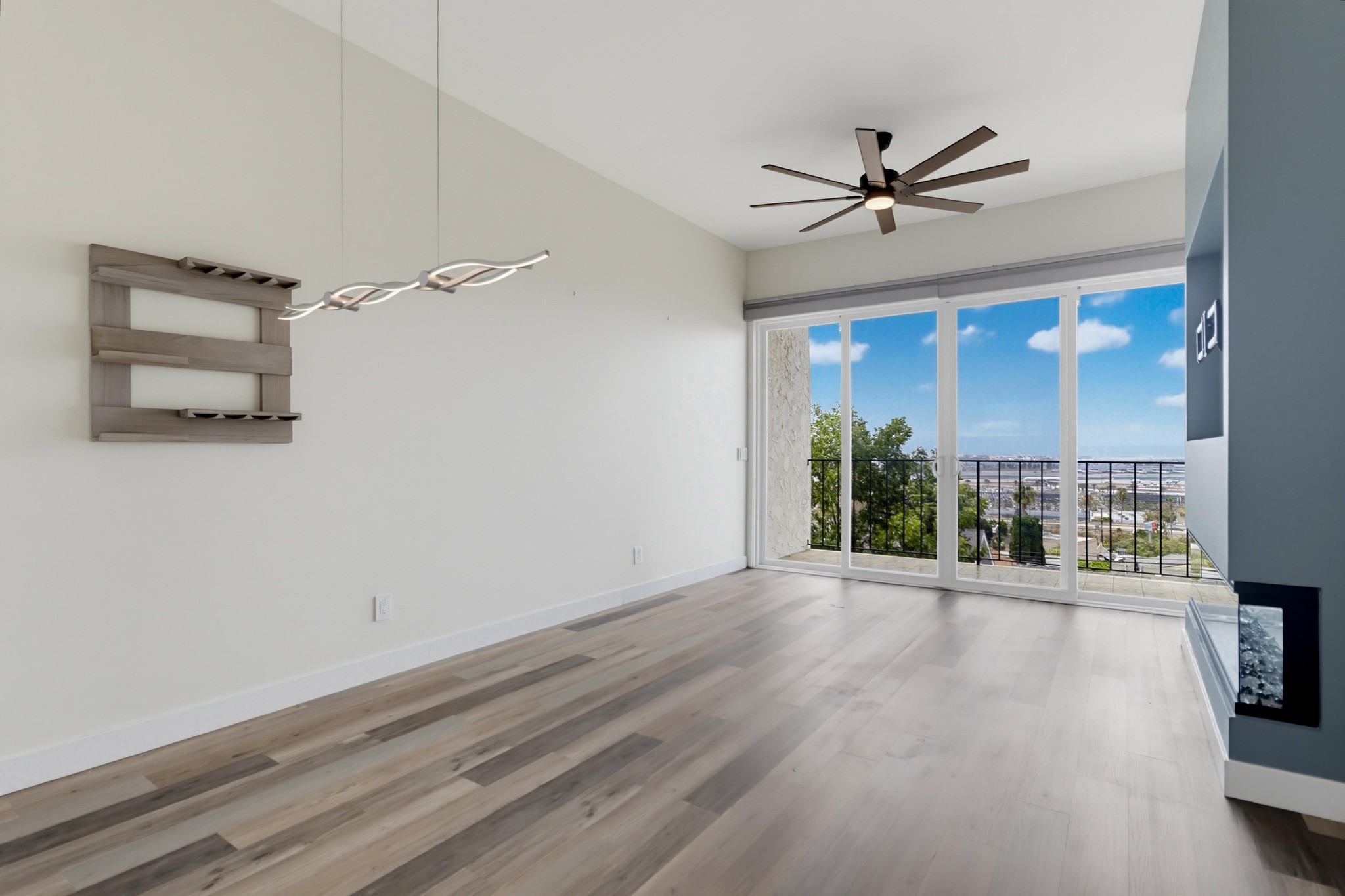 Virtual tour photo 10 of 36 for 1669 Guy St