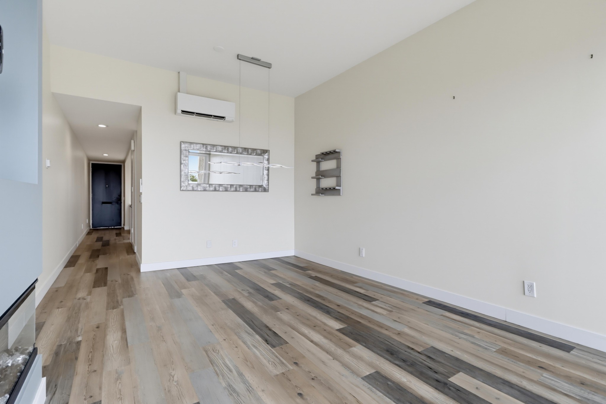 Virtual tour photo 14 of 36 for 1669 Guy St