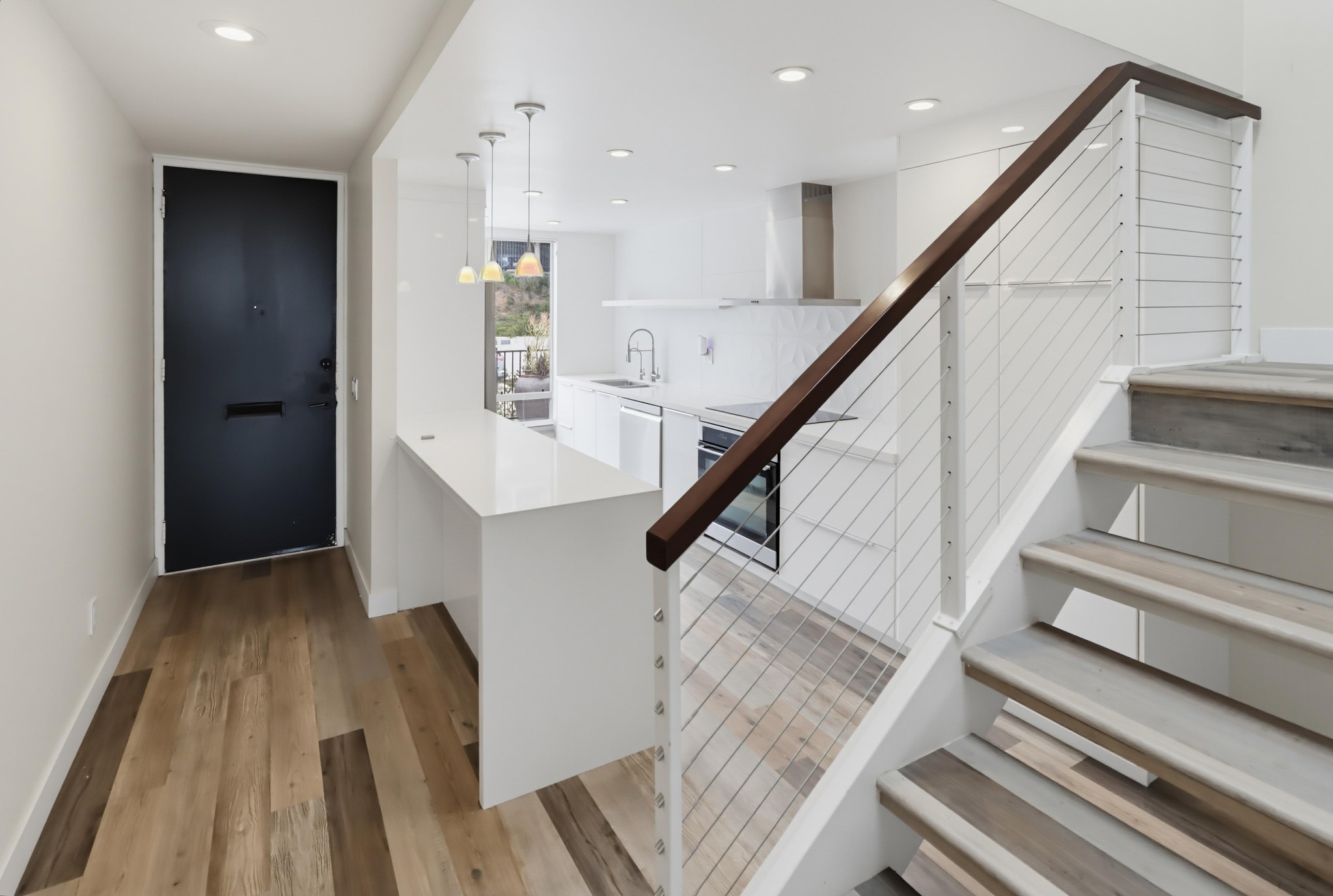 Virtual tour photo 17 of 36 for 1669 Guy St