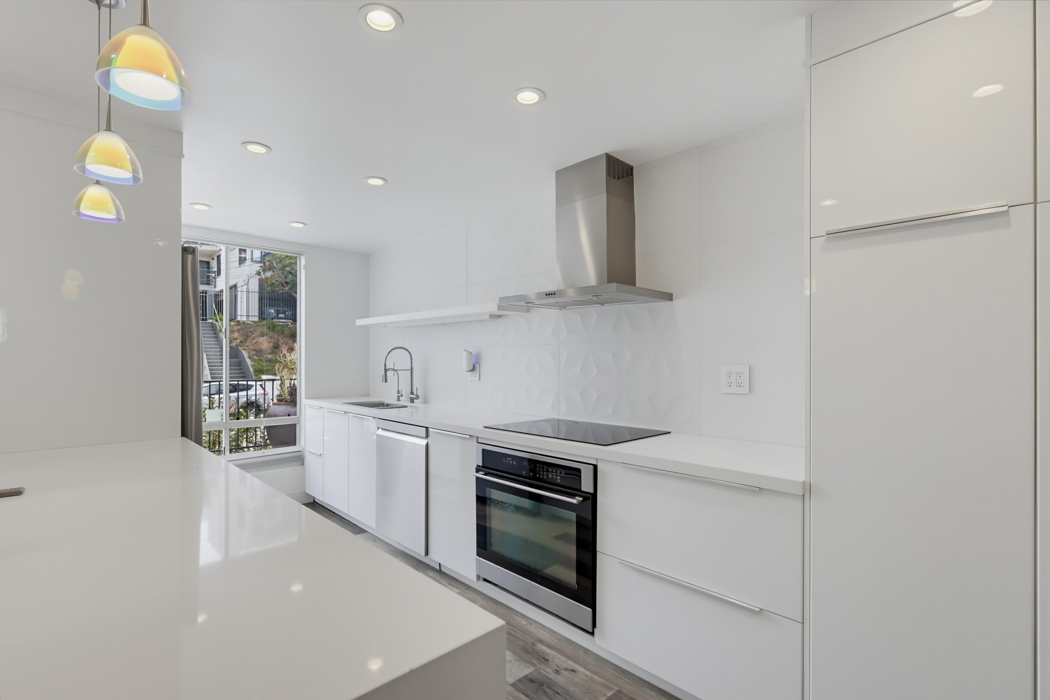 Virtual tour photo 21 of 36 for 1669 Guy St