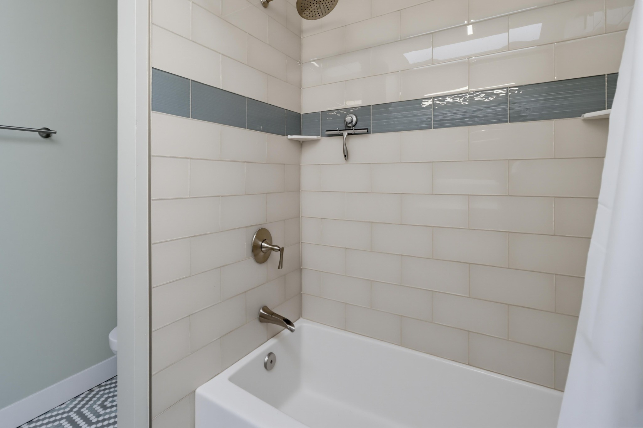 Virtual tour photo 27 of 36 for 1669 Guy St