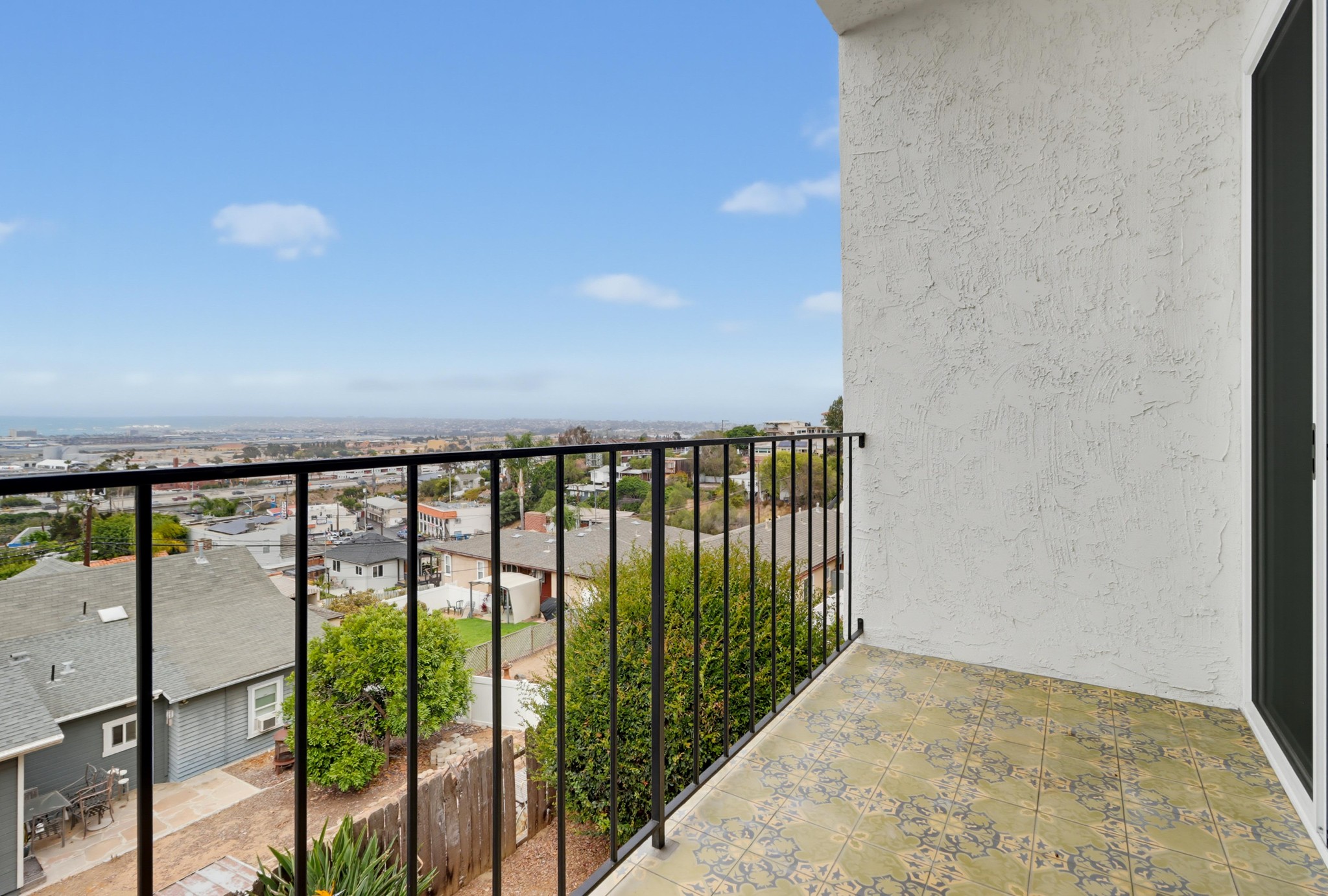 Virtual tour photo 34 of 36 for 1669 Guy St