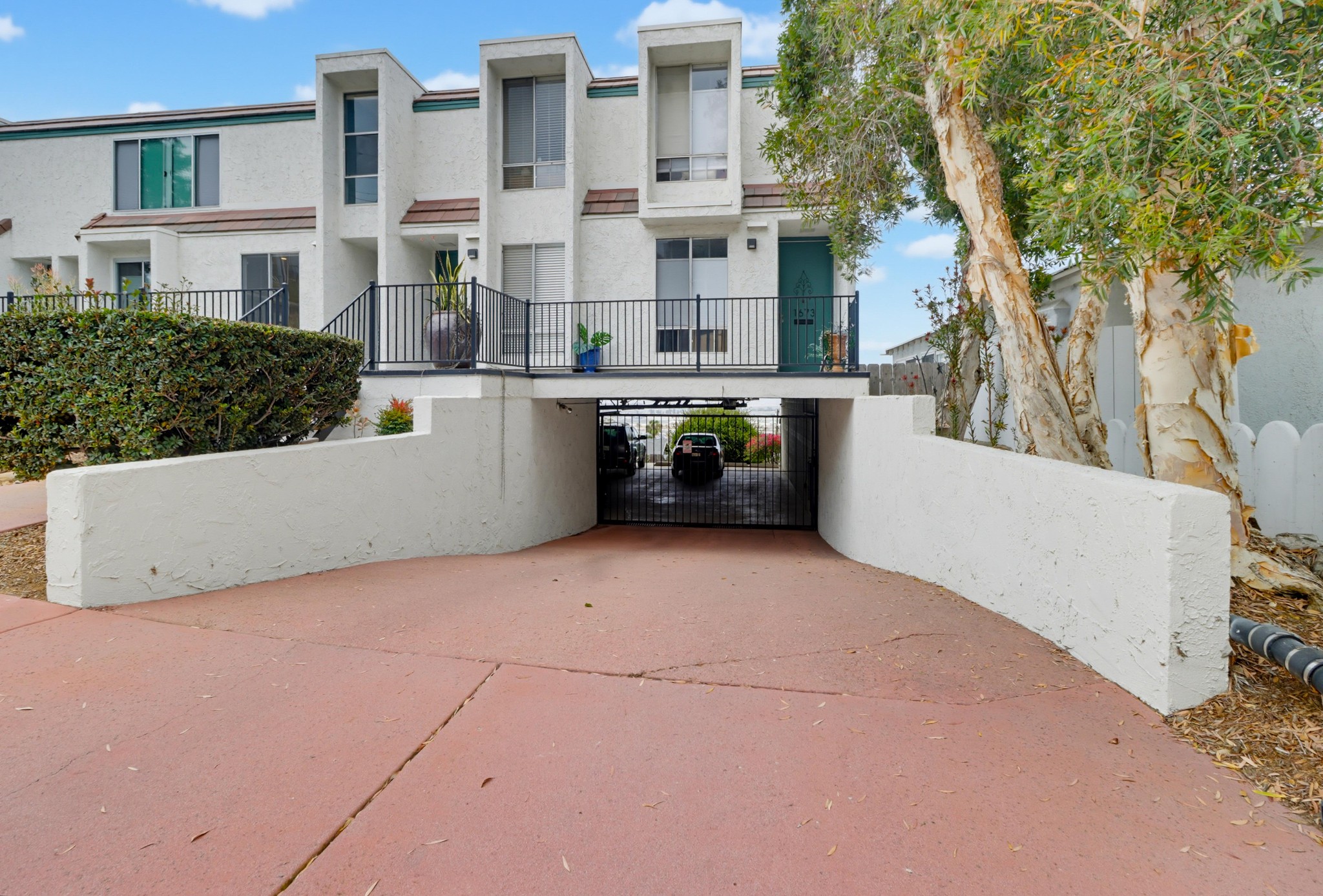 Virtual tour photo 35 of 36 for 1669 Guy St