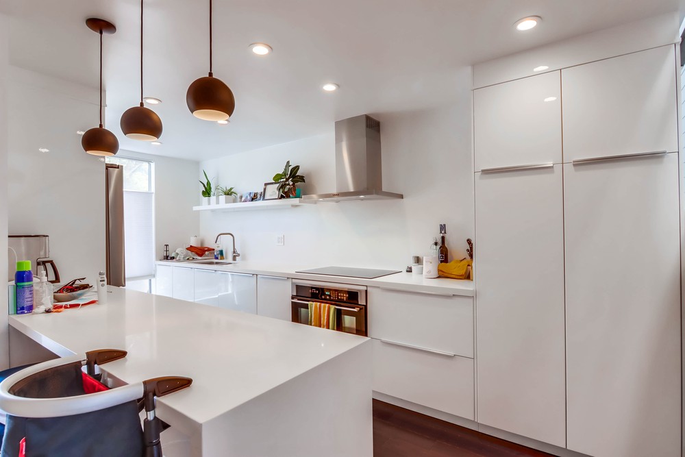 Virtual tour photo 1 of 11 for 1669 Guy St