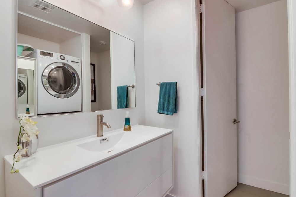 Virtual tour photo 7 of 11 for 1669 Guy St