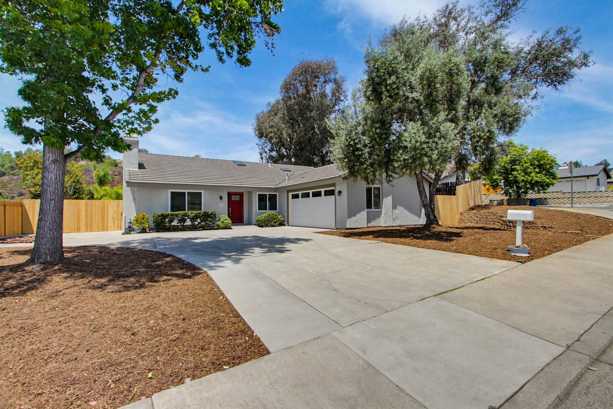 Virtual tour photo 3 of 69 for 1671 N Ash St
