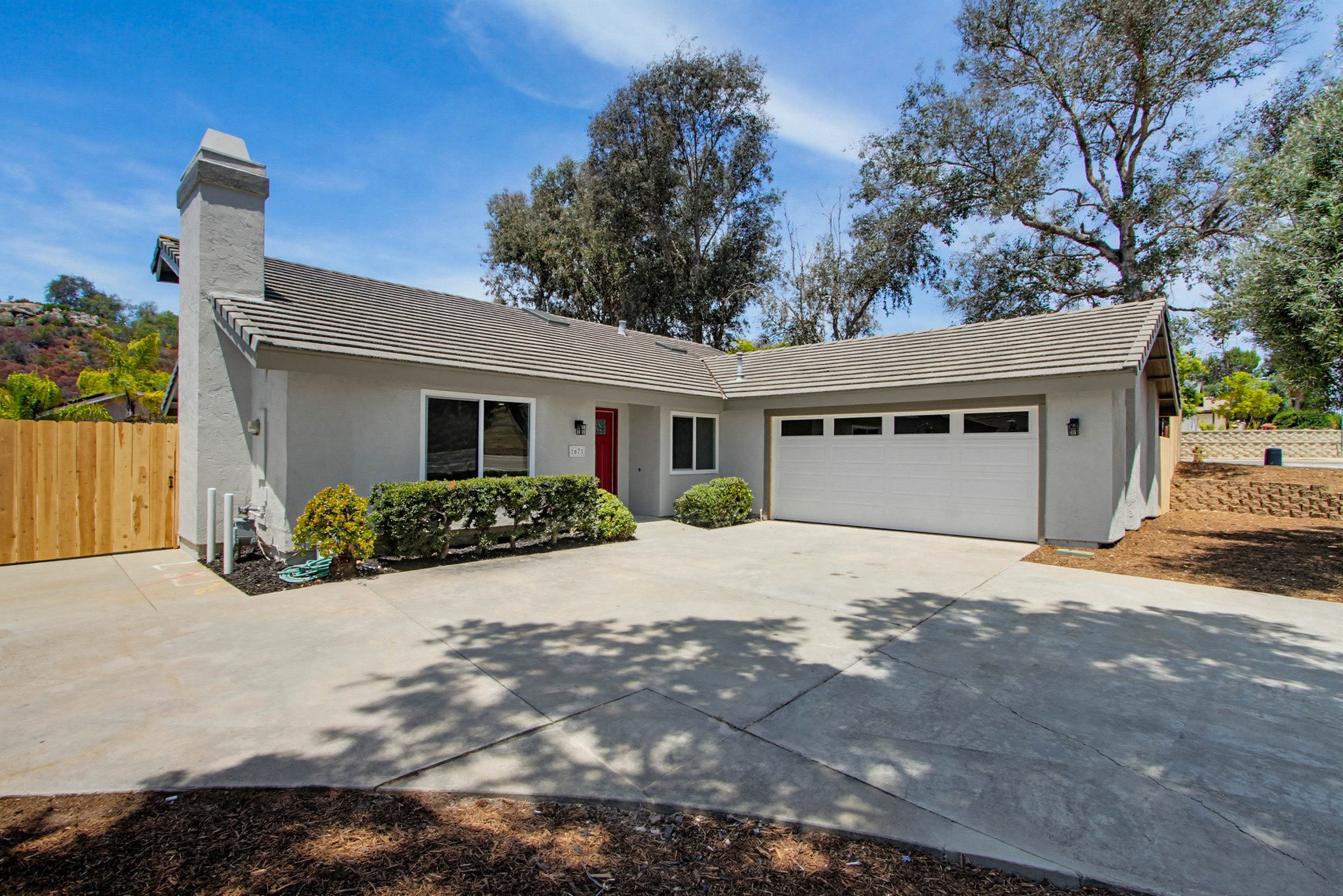 Virtual tour photo 6 of 69 for 1671 N Ash St