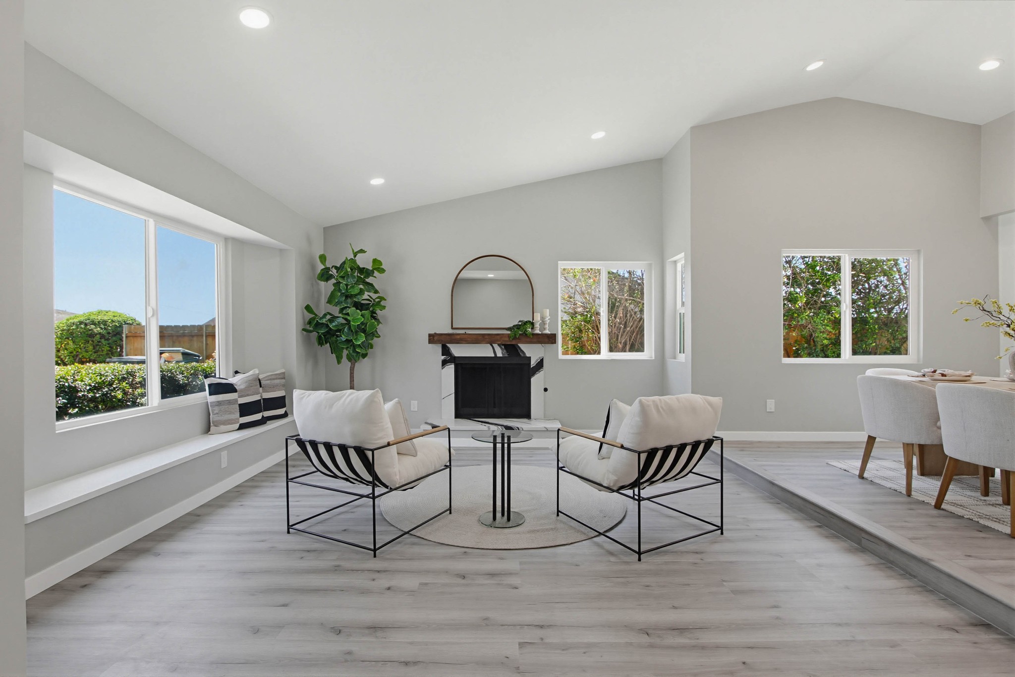 Virtual tour photo 9 of 69 for 1671 N Ash St