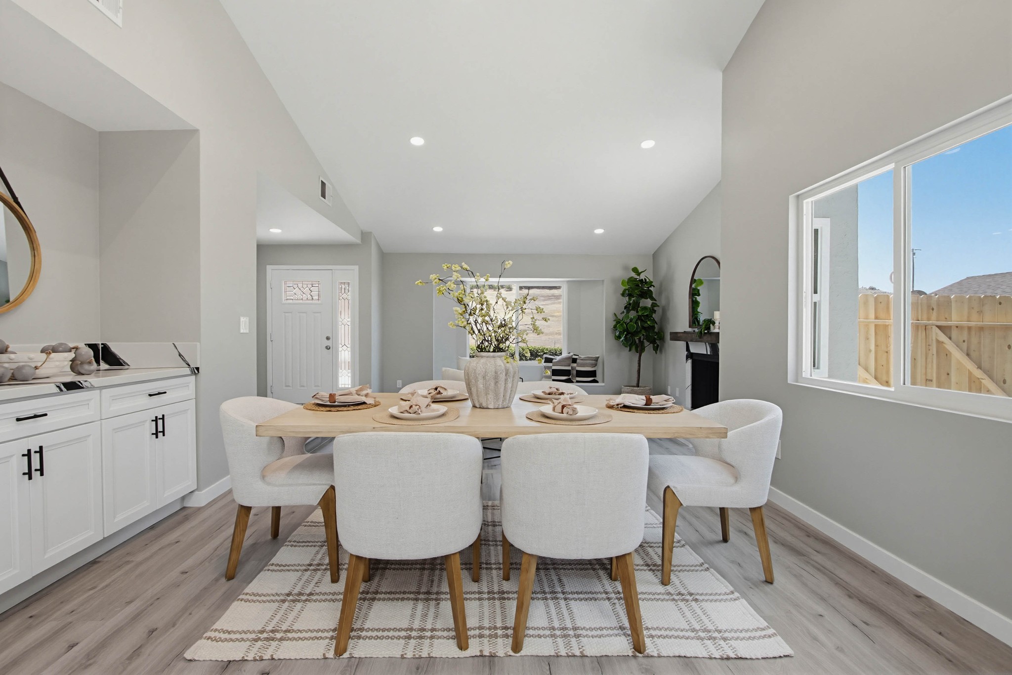 Virtual tour photo 17 of 69 for 1671 N Ash St