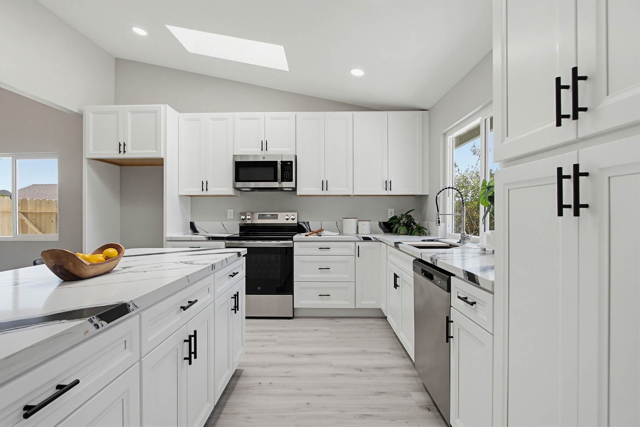 Virtual tour photo 23 of 69 for 1671 N Ash St