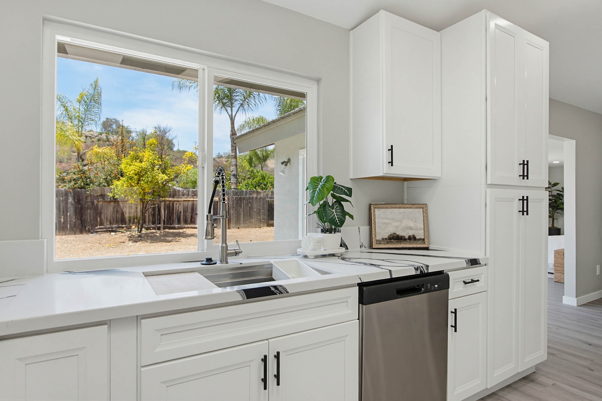 Virtual tour photo 25 of 69 for 1671 N Ash St