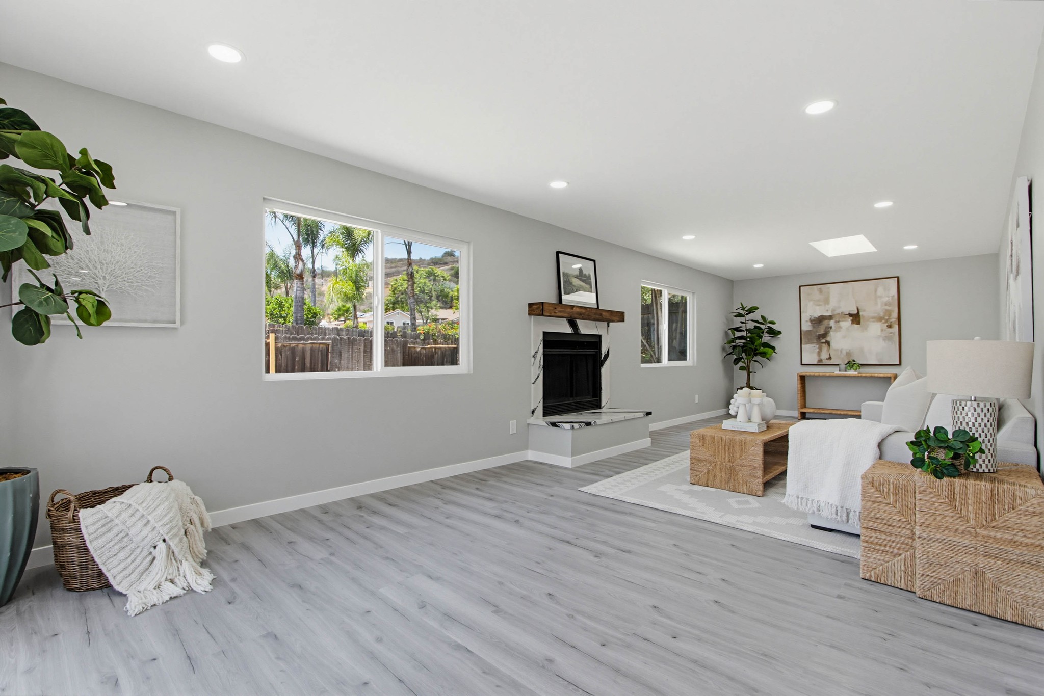 Virtual tour photo 28 of 69 for 1671 N Ash St