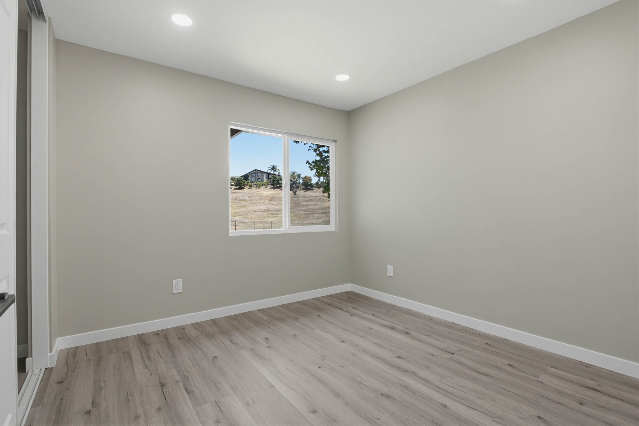 Virtual tour photo 39 of 69 for 1671 N Ash St