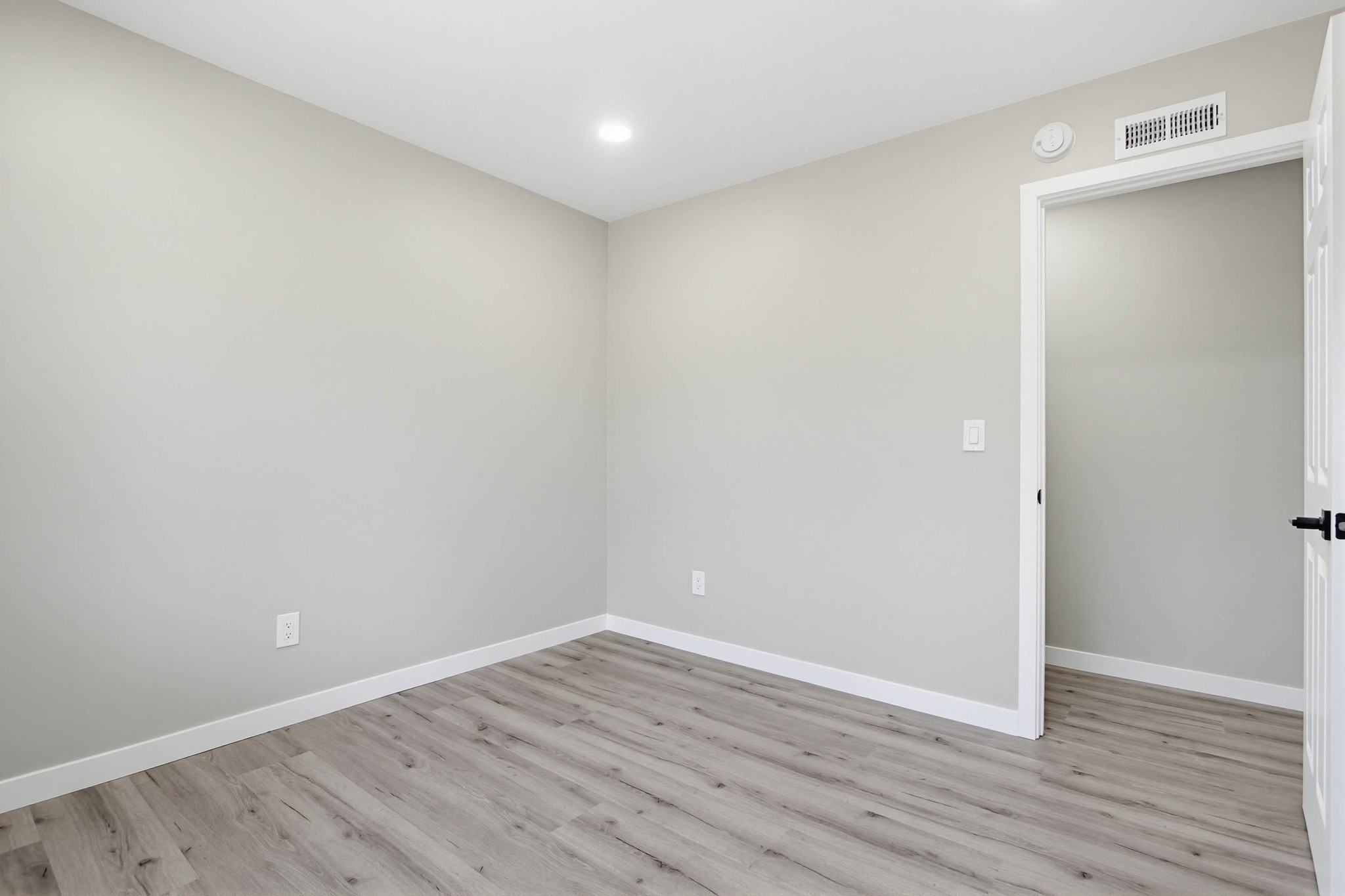 Virtual tour photo 44 of 69 for 1671 N Ash St