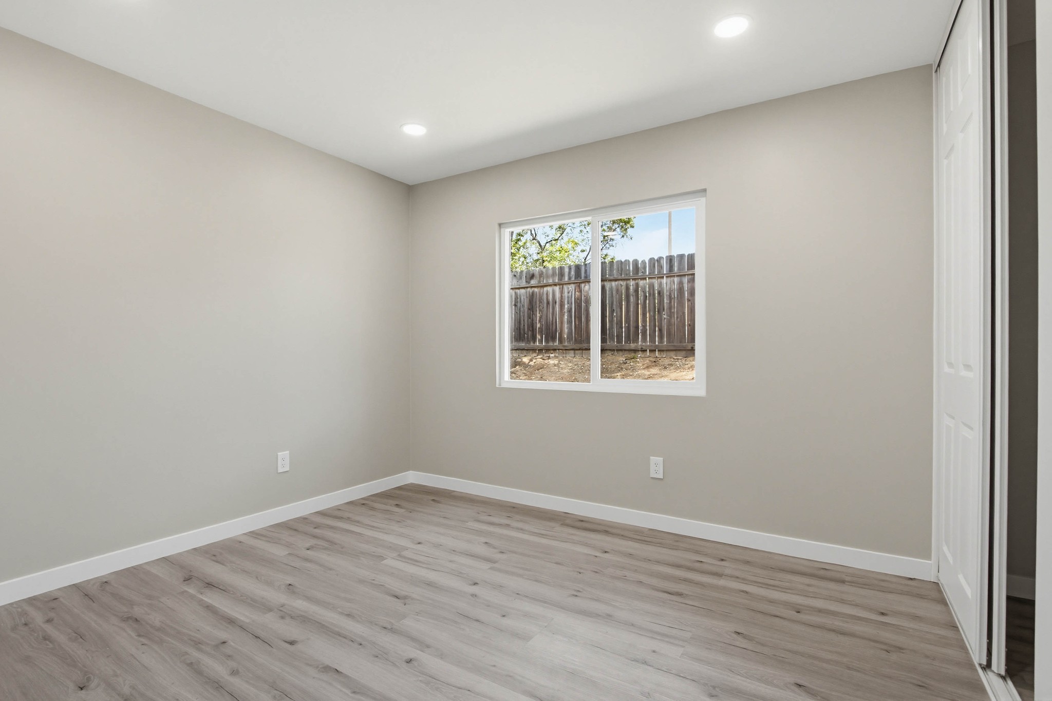 Virtual tour photo 45 of 69 for 1671 N Ash St