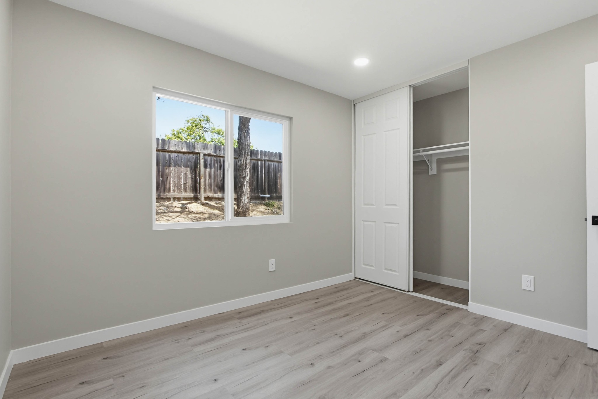 Virtual tour photo 46 of 69 for 1671 N Ash St