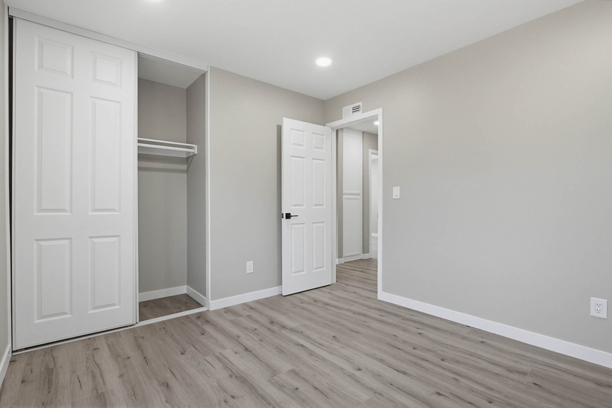 Virtual tour photo 47 of 69 for 1671 N Ash St