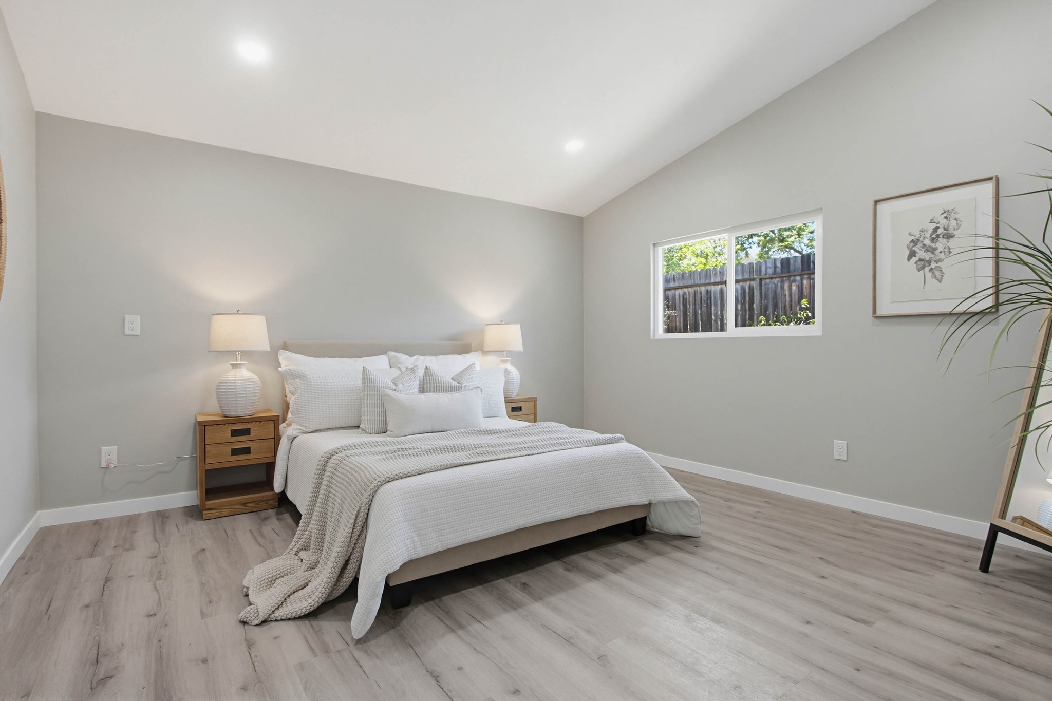 Virtual tour photo 49 of 69 for 1671 N Ash St