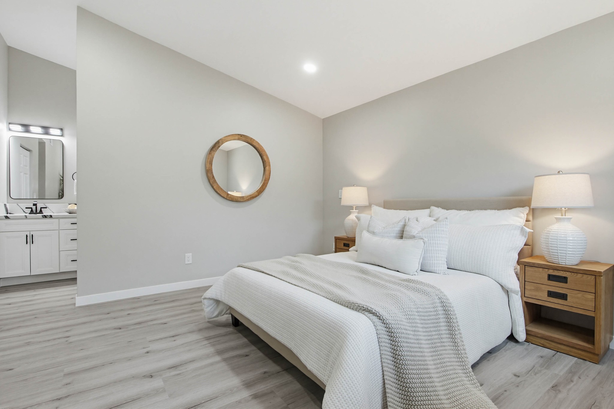 Virtual tour photo 50 of 69 for 1671 N Ash St