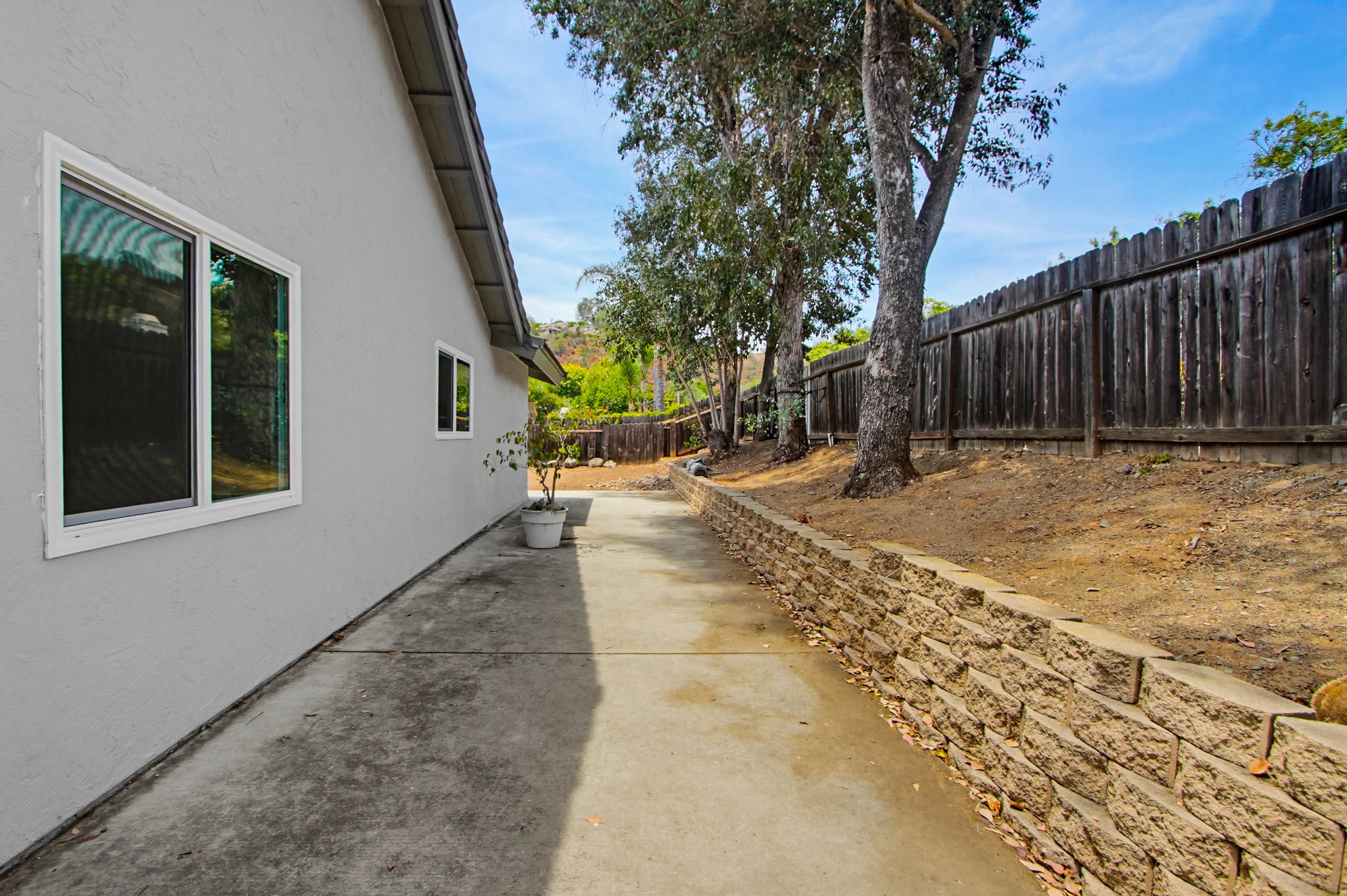 Virtual tour photo 65 of 69 for 1671 N Ash St