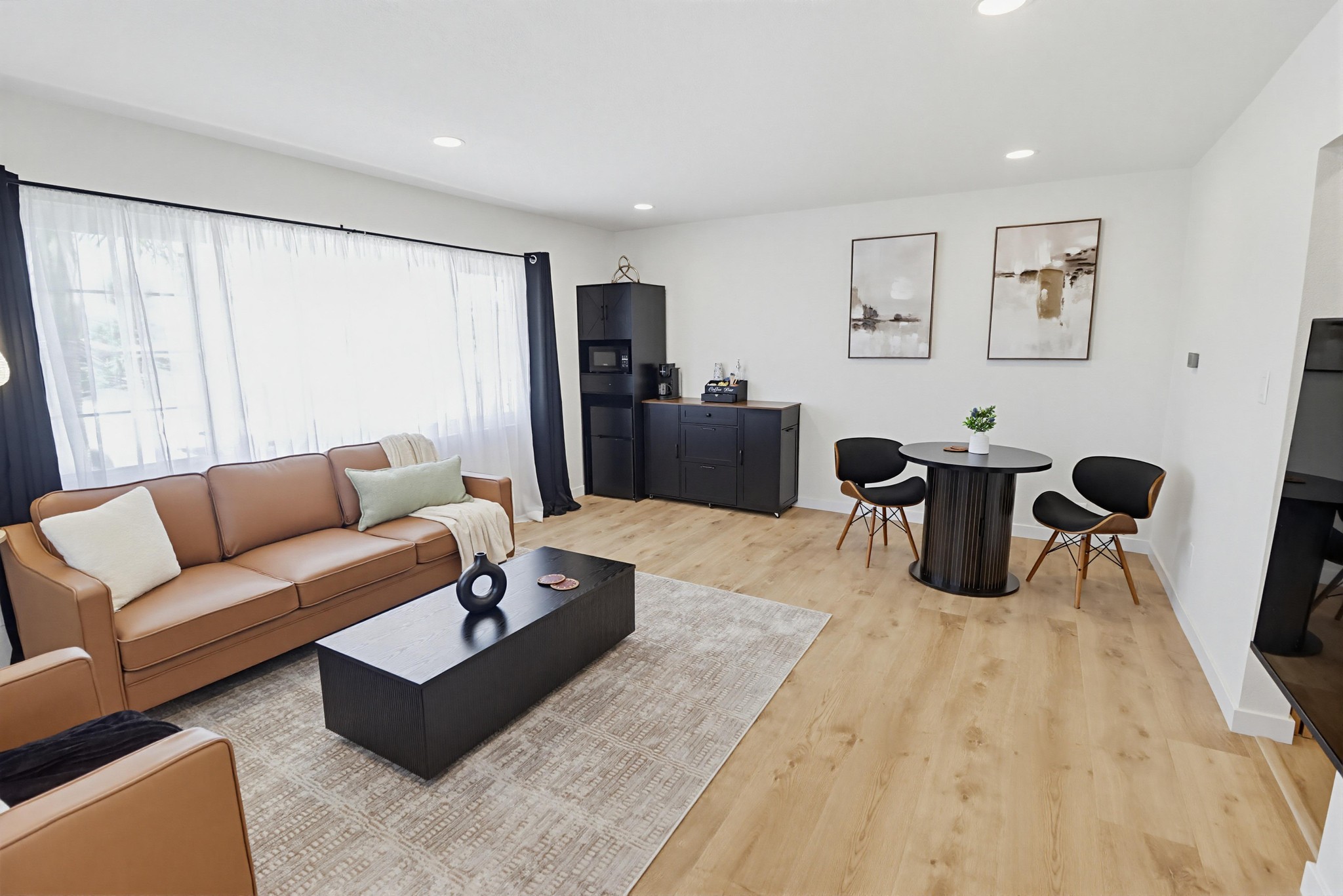 Virtual tour photo 6 of 23 for 1674 Evergreen St
