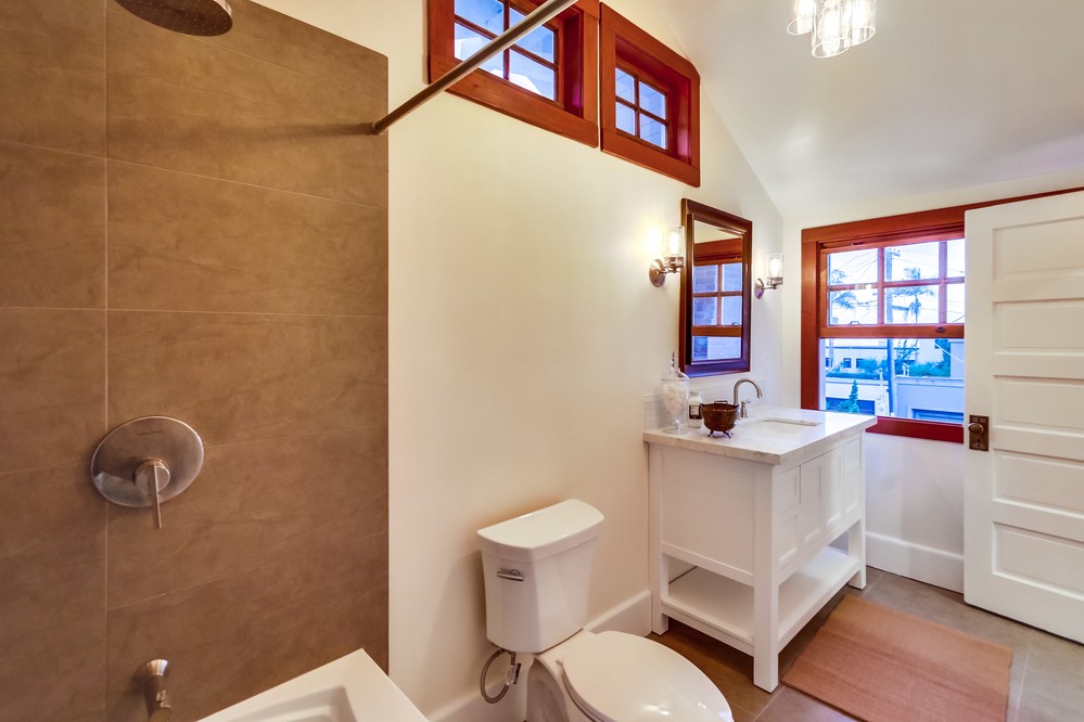 Virtual tour photo 92 of 109 for 1674 Torrance St