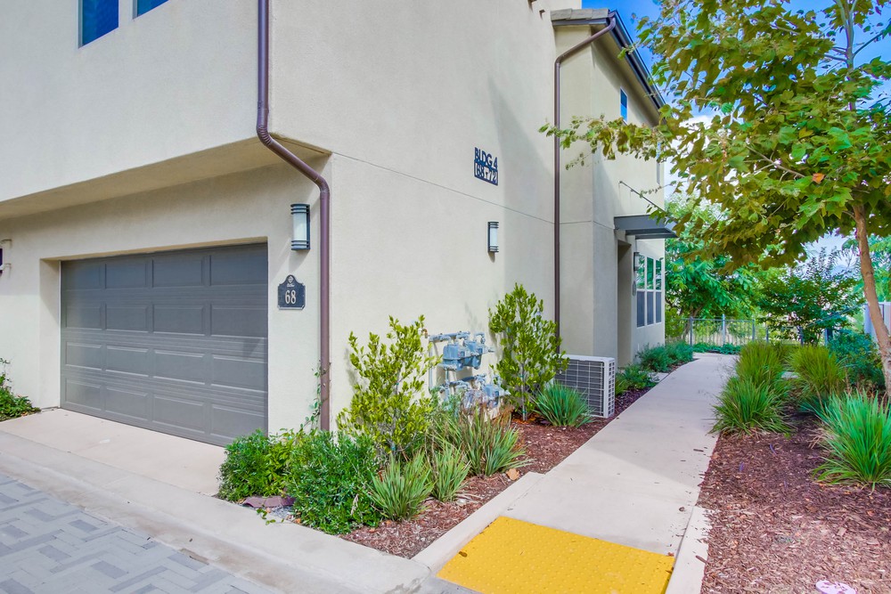 Virtual tour photo 4 of 43 for 16755 Coyote Bush Dr #68