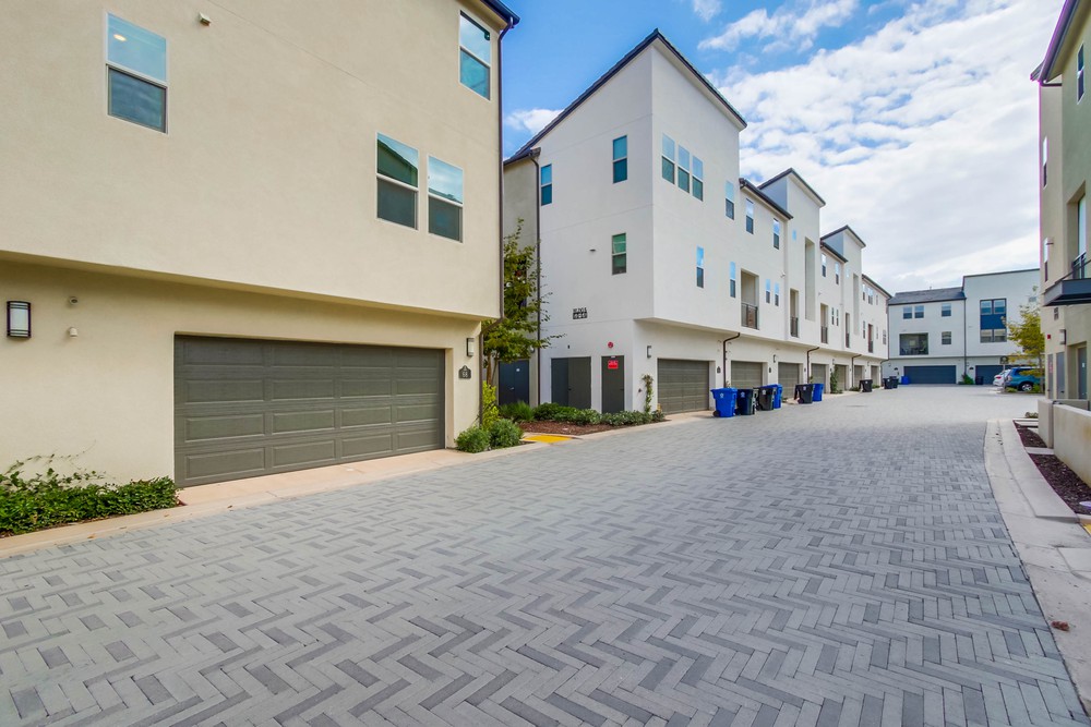Virtual tour photo 42 of 43 for 16755 Coyote Bush Dr #68