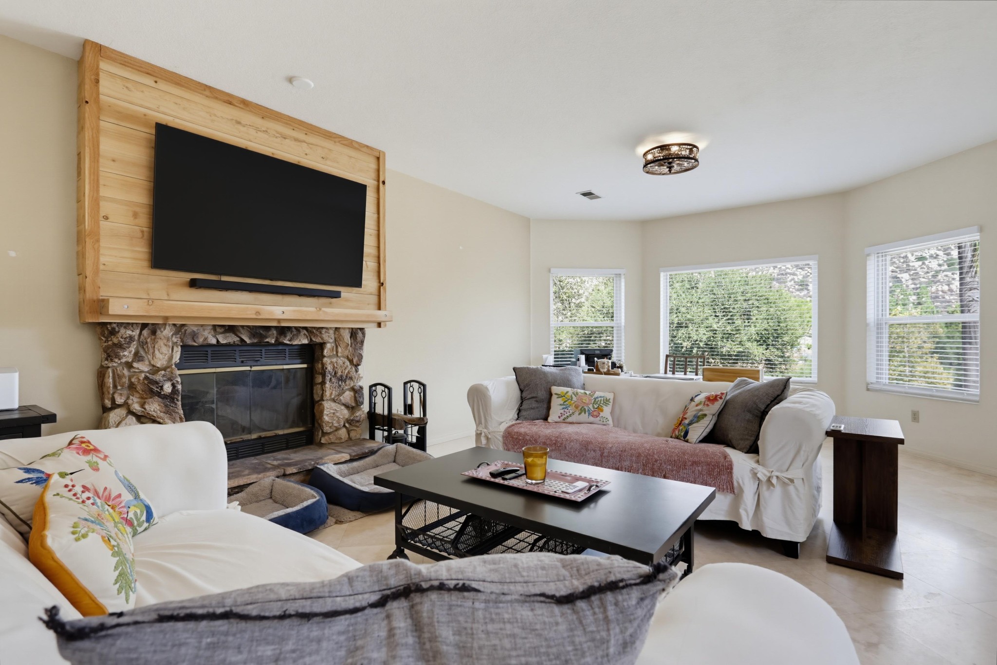 Virtual tour photo 8 of 47 for 16819 Daza Dr