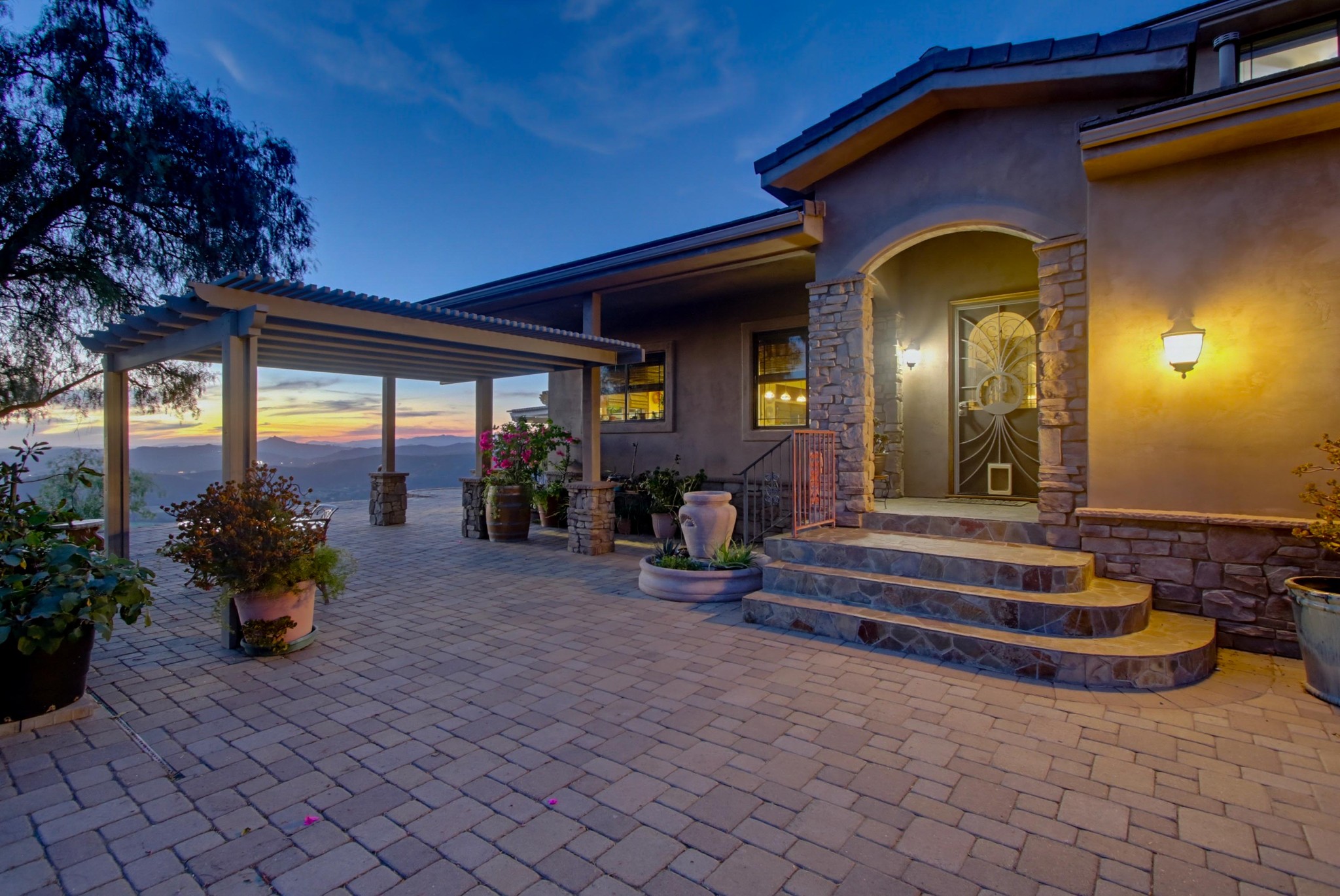 Virtual tour photo 4 of 123 for 16850 Old Survey Rd