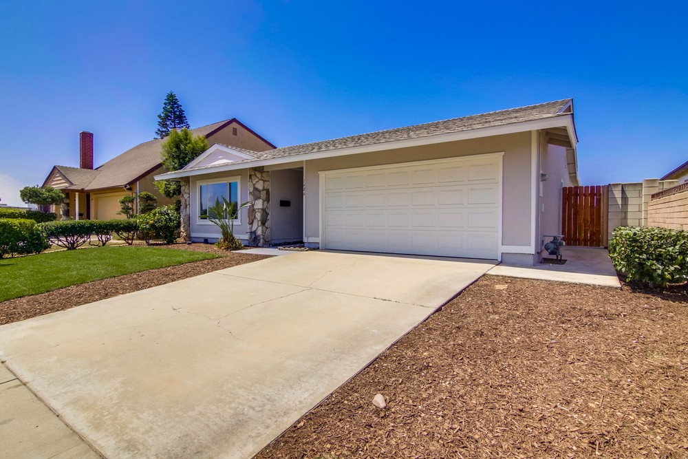 Virtual tour photo 5 of 44 for 1686 Thermal Ave