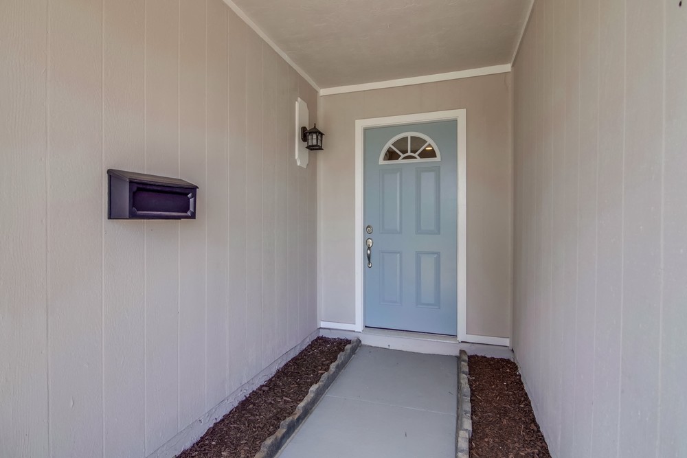 Virtual tour photo 6 of 44 for 1686 Thermal Ave