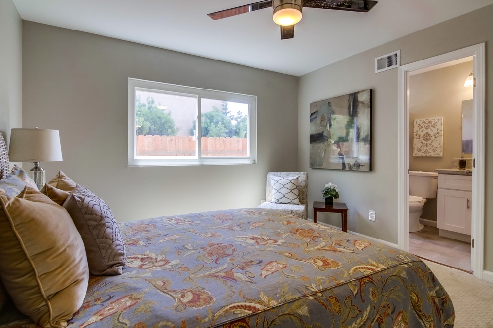 Virtual tour photo 31 of 44 for 1686 Thermal Ave