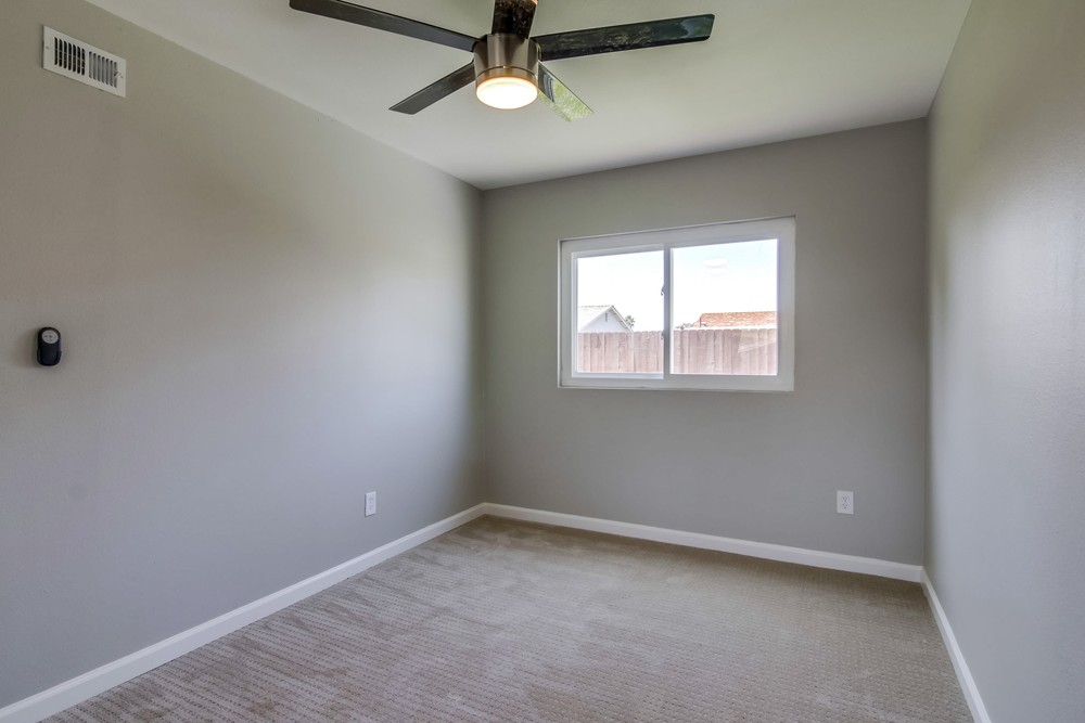 Virtual tour photo 36 of 44 for 1686 Thermal Ave
