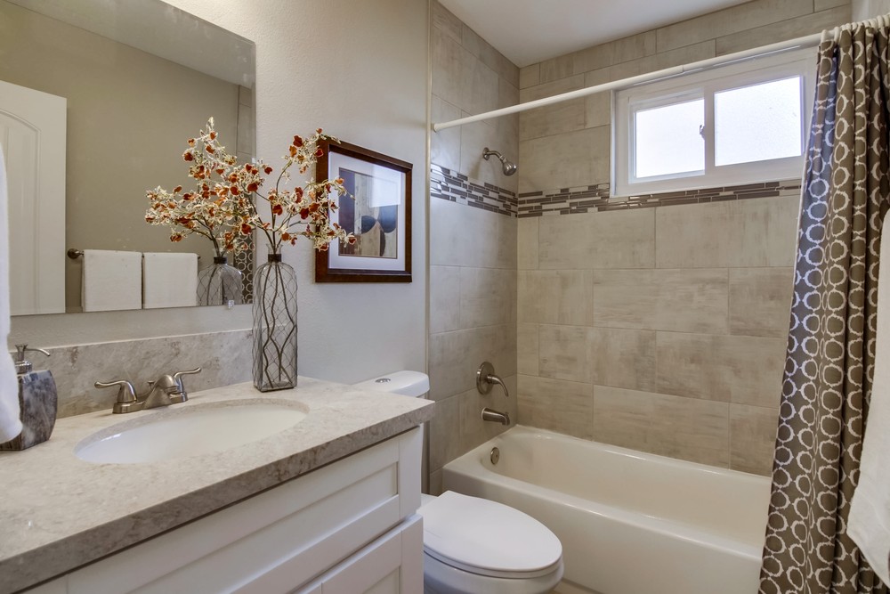 Virtual tour photo 40 of 44 for 1686 Thermal Ave