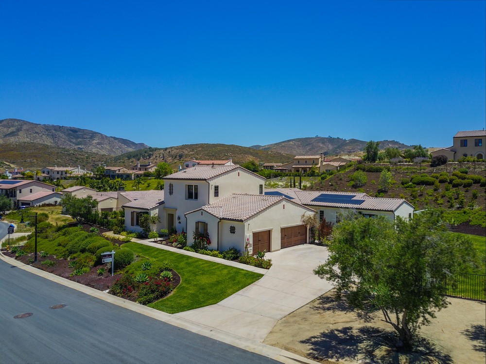 Virtual tour photo 8 of 23 for 16879 Crescent Creek Dr